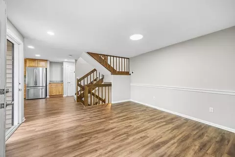 Living - 72 E Bluff Rd #72, Ashland, MA 01721 photo 7 of 8