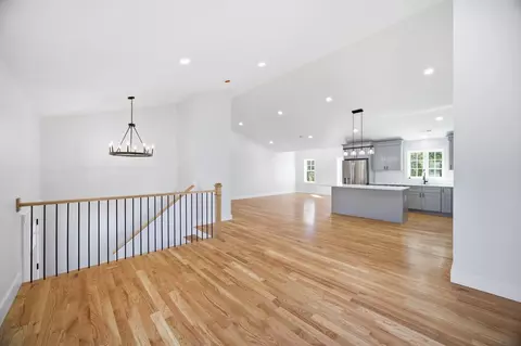 Entry Way - 18 Bowker St, Worcester, MA 01604 photo 1 of 4