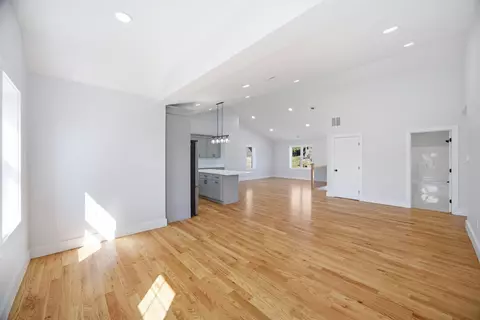 Living - 18 Bowker St, Worcester, MA 01604 photo 1 of 5