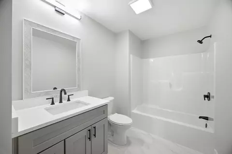 Bath - 18 Bowker St, Worcester, MA 01604 photo 1 of 4