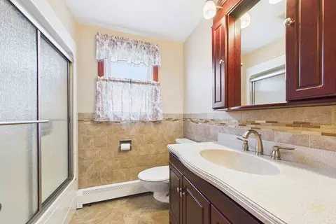 Bath - 261 Ames St, Fall River, MA 02721 photo 1 of 1