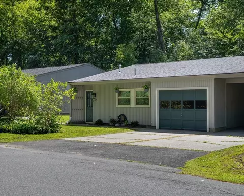808 Fairway Ave #808, Turners Falls, MA 01376