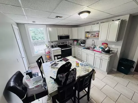 Kitchen - 17 Winthrop St, Worcester, MA 01604 photo 3 of 4