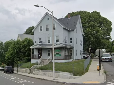 Exterior - 17 Winthrop St, Worcester, MA 01604 photo 2 of 3