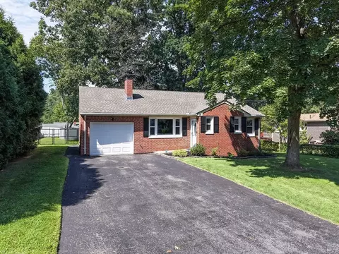 114 Fenway Dr, Springfield, MA 01119