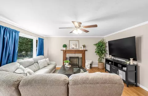 114 Fenway Dr, Springfield, MA 01119 photo 8