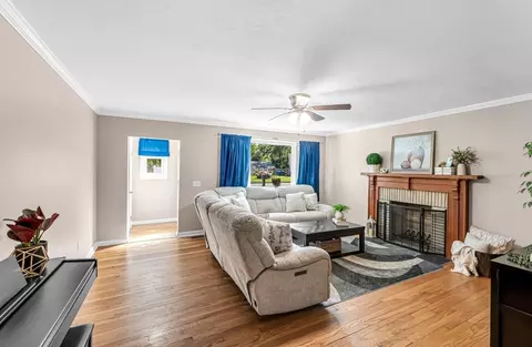 114 Fenway Dr, Springfield, MA 01119 photo 6