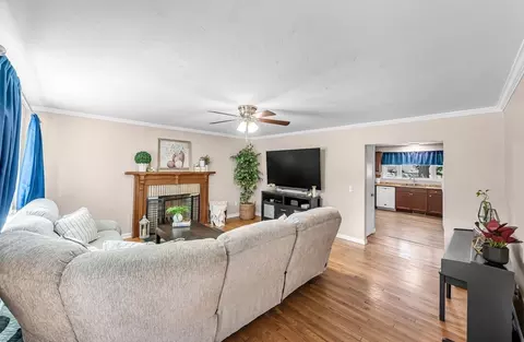 114 Fenway Dr, Springfield, MA 01119 photo 7