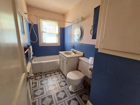 Bath - 211 Lowell St, Methuen, MA 01844 photo 1 of 1