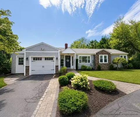 178 Rockland St, Dartmouth, MA 02748