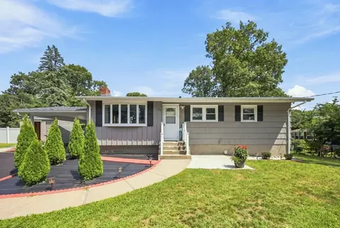 401 Turnpike St, Stoughton, MA 02072