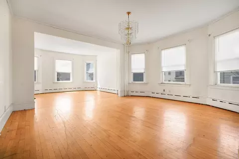 Living - 692 Walnut St, Fall River, MA 02720 photo 3 of 10