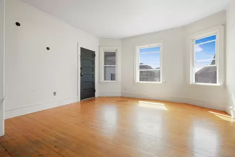 Living - 692 Walnut St, Fall River, MA 02720 photo 5 of 10