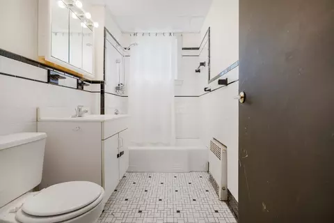 Bath - 692 Walnut St, Fall River, MA 02720 photo 1 of 3