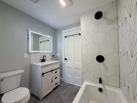 Bath - 21 Maple St, Arlington, MA 02476 photo 6 of 6