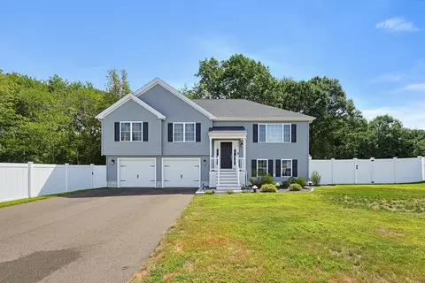 70 Henrietta Way, Taunton, MA 02780
