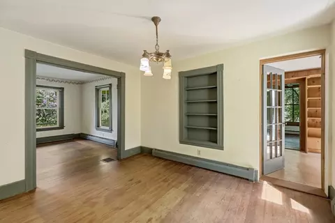 Living - 52 Baker St, Amherst, MA 01002 photo 1 of 5