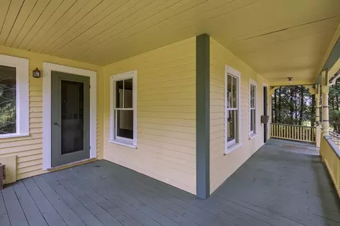 Exterior - 52 Baker St, Amherst, MA 01002 photo 11 of 14