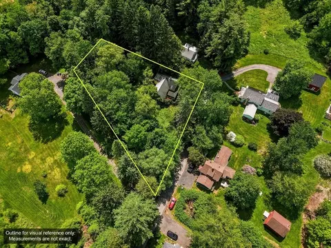 View/Area - 52 Baker St, Amherst, MA 01002 photo 2 of 2
