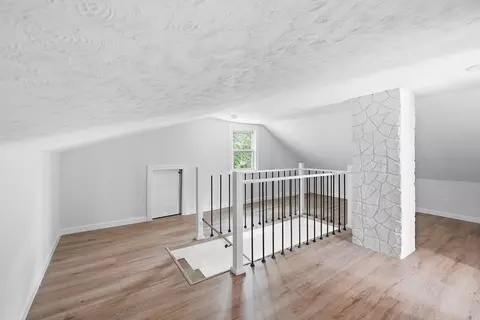 Entry Way - 28 Southold Rd, Worcester, MA 01607 photo 5 of 5