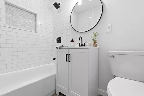 Bath - 28 Southold Rd, Worcester, MA 01607 photo 1 of 2