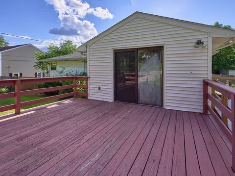 Exterior - 28 Superior Rd, Worcester, MA 01604 photo 8 of 9