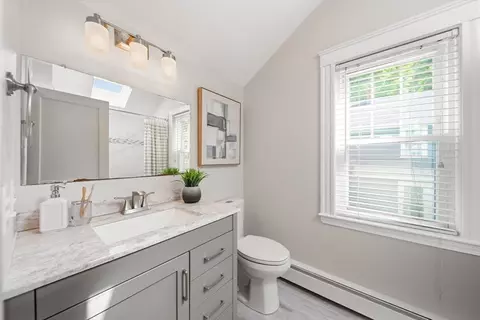 Bath - 1028 Webster St, Needham, MA 02492 photo 4 of 4