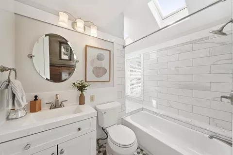 Bath - 1028 Webster St, Needham, MA 02492 photo 2 of 4