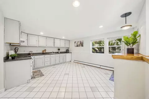 14-16 Moore St, Quincy, MA 02169