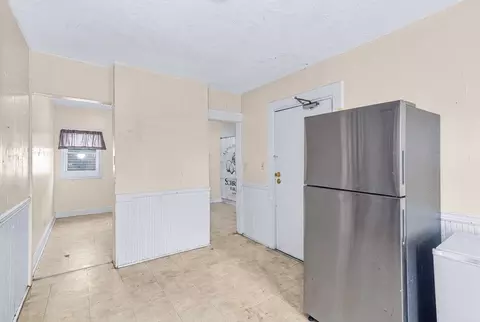 Entry Way - 97 Eastern Ave, Worcester, MA 01605 photo 2 of 4
