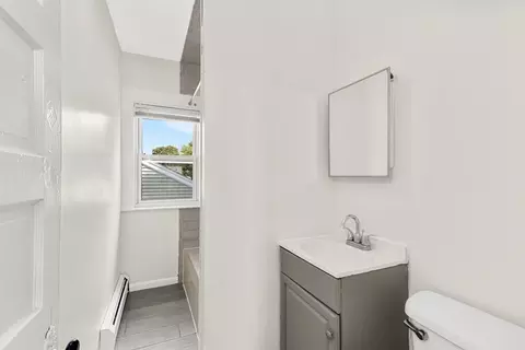 Bath - 97 Eastern Ave, Worcester, MA 01605 photo 3 of 4