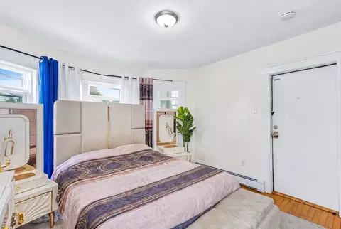Bedroom - 97 Eastern Ave, Worcester, MA 01605 photo 1 of 13