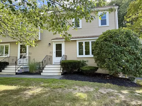 101 Cardinal Ln #101, Tyngsborough, MA 01879