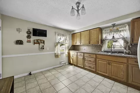 Kitchen - 133 Denwall Dr, Springfield, MA 01119 photo 1 of 4