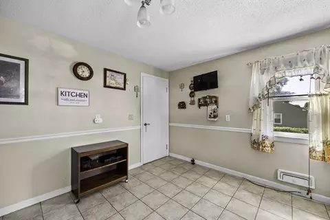 Kitchen - 133 Denwall Dr, Springfield, MA 01119 photo 3 of 4