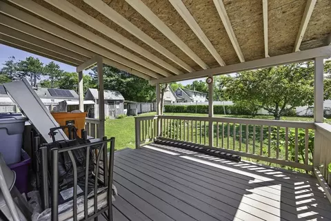 Exterior - 133 Denwall Dr, Springfield, MA 01119 photo 8 of 9
