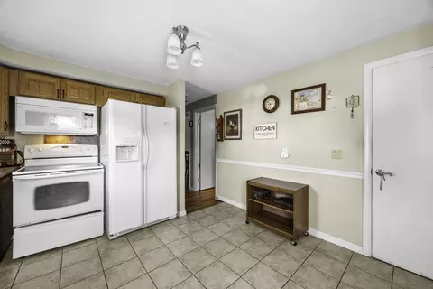 Kitchen - 133 Denwall Dr, Springfield, MA 01119 photo 4 of 4