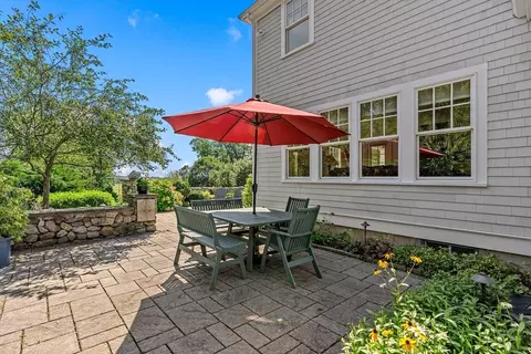 Exterior - 8 Border St, Scituate, MA 02066 photo 4 of 6