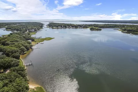 View/Area - 30 Overland Rd, Mashpee, MA 02649 photo 5 of 8