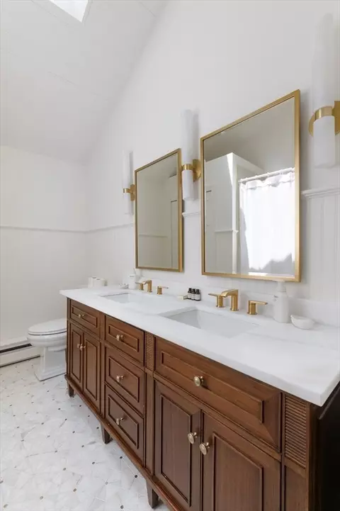 Bath - 30 Overland Rd, Mashpee, MA 02649 photo 2 of 3