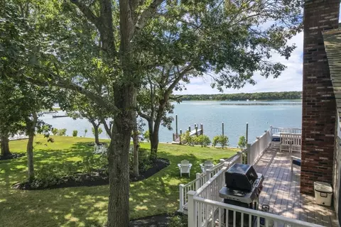 View/Area - 30 Overland Rd, Mashpee, MA 02649 photo 2 of 8