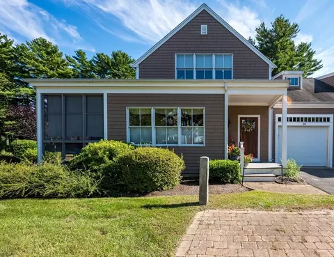 20 Hathaway Pond Cir #20, Rochester, MA 02770