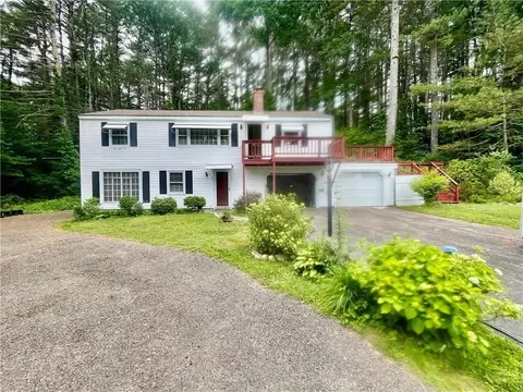12 Tom Lee Dr, North Smithfield, RI 02896