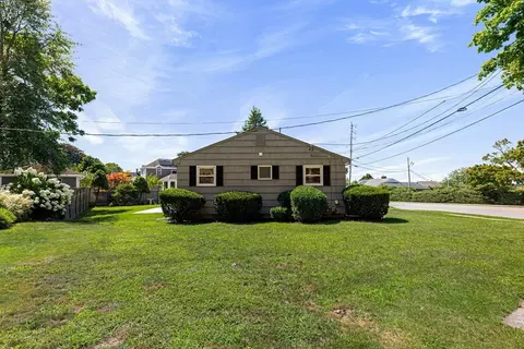 Exterior - 1747 Highland Ave, Fall River, MA 02720 photo 2 of 7
