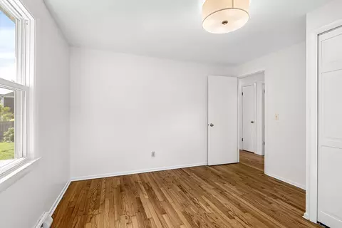 Bedroom - 1747 Highland Ave, Fall River, MA 02720 photo 4 of 7