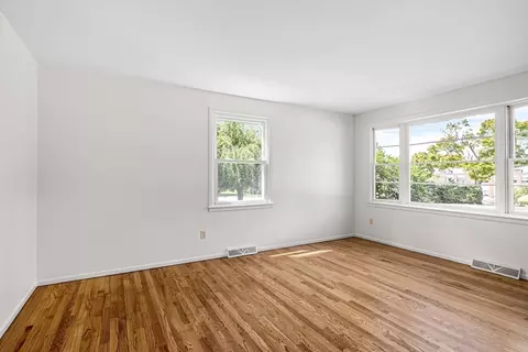 Living - 1747 Highland Ave, Fall River, MA 02720 photo 2 of 4