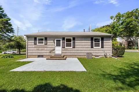 Exterior - 1747 Highland Ave, Fall River, MA 02720 photo 6 of 7