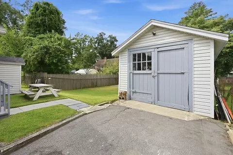 Exterior - 66 Upland, Springfield, MA 01104 photo 6 of 11