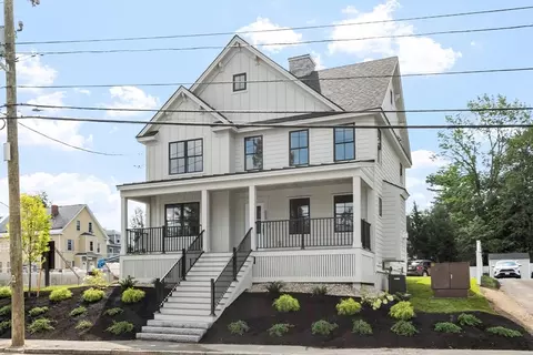 688 Westford St, Lowell, MA 01851