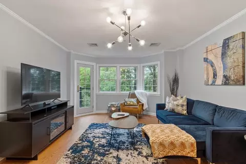 148 Main St #B333, North Andover, MA 01845